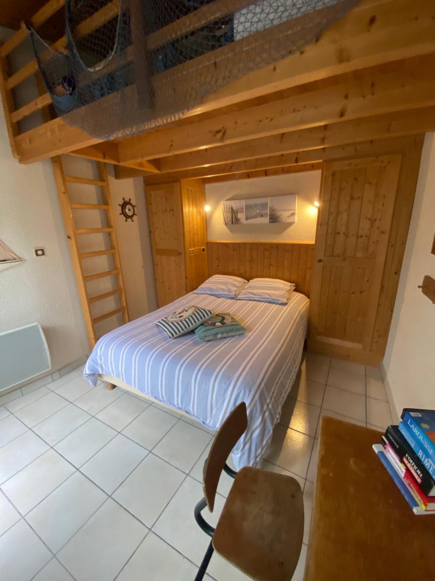La Maison Des Vacances Chez Genevieve & Norbert 6 A 8 Personnes Ле-Сабль-д'Олонн Екстер'єр фото
